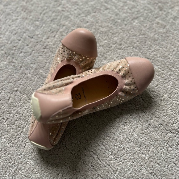 Little girls light pink elastic rim ballet flats - Picture 3 of 3